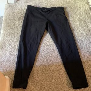 black yoga pants